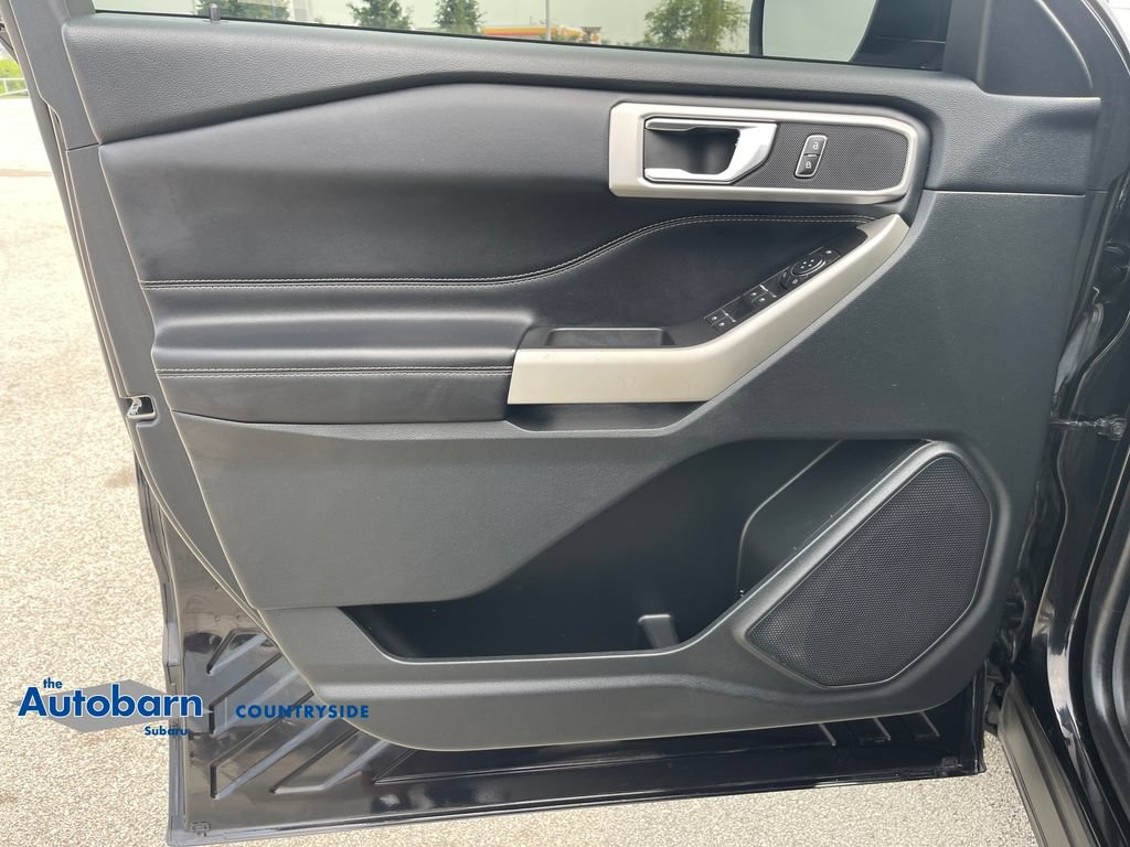Used 2021 Ford Explorer XLT w/ Equipment Group 202A AWD/4WD image 10