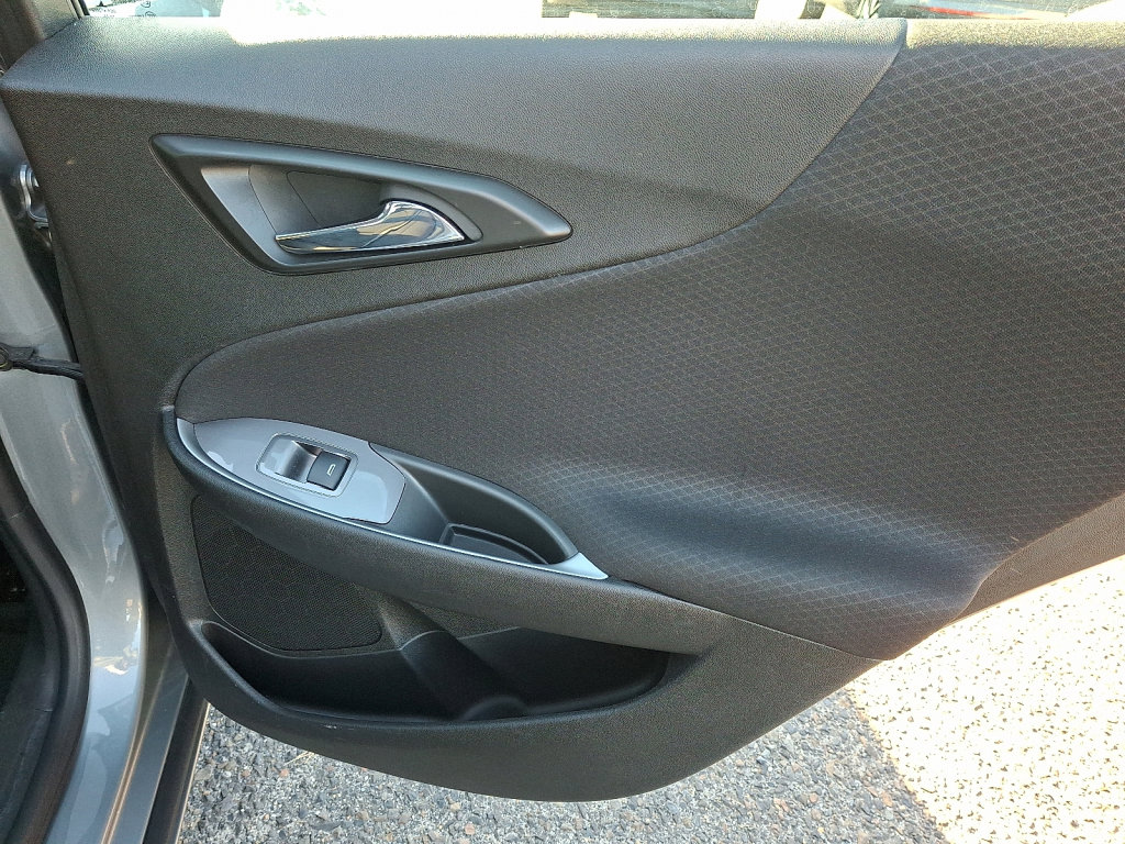 Used 2023 Chevrolet Malibu LT image 14