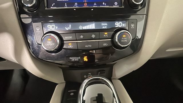 Used 2022 Nissan Rogue Sport SL AWD/4WD image 23