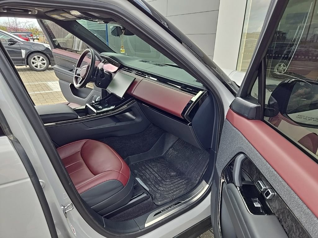 Certified 2025 Land Rover Range Rover Sport Autobiography image 20