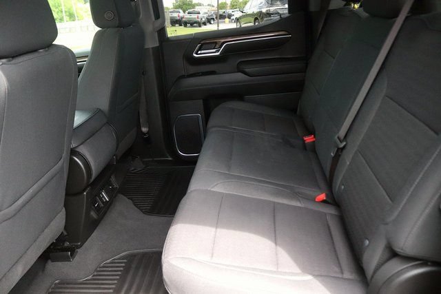 Used 2024 Chevrolet Silverado 1500 LT AWD/4WD image 15