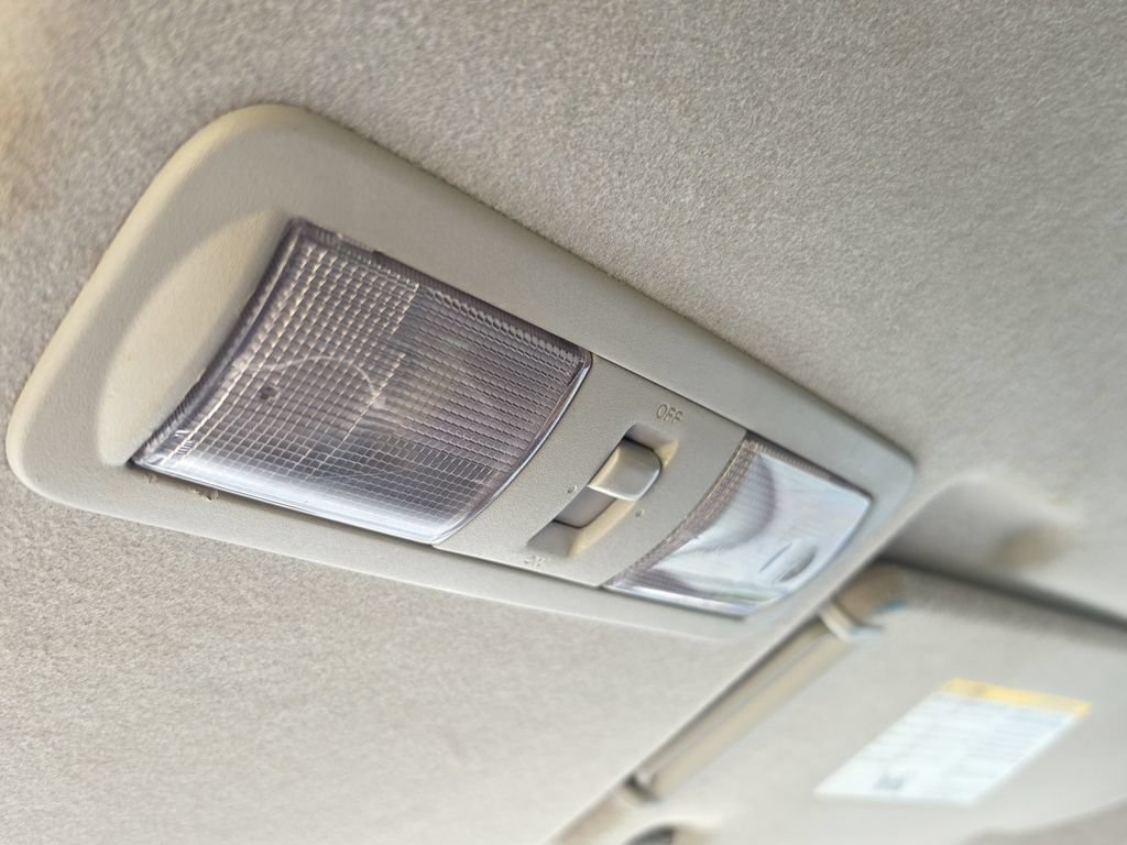 Used 2005 Nissan Frontier SE w/ (P01) Power Pkg RWD image 22