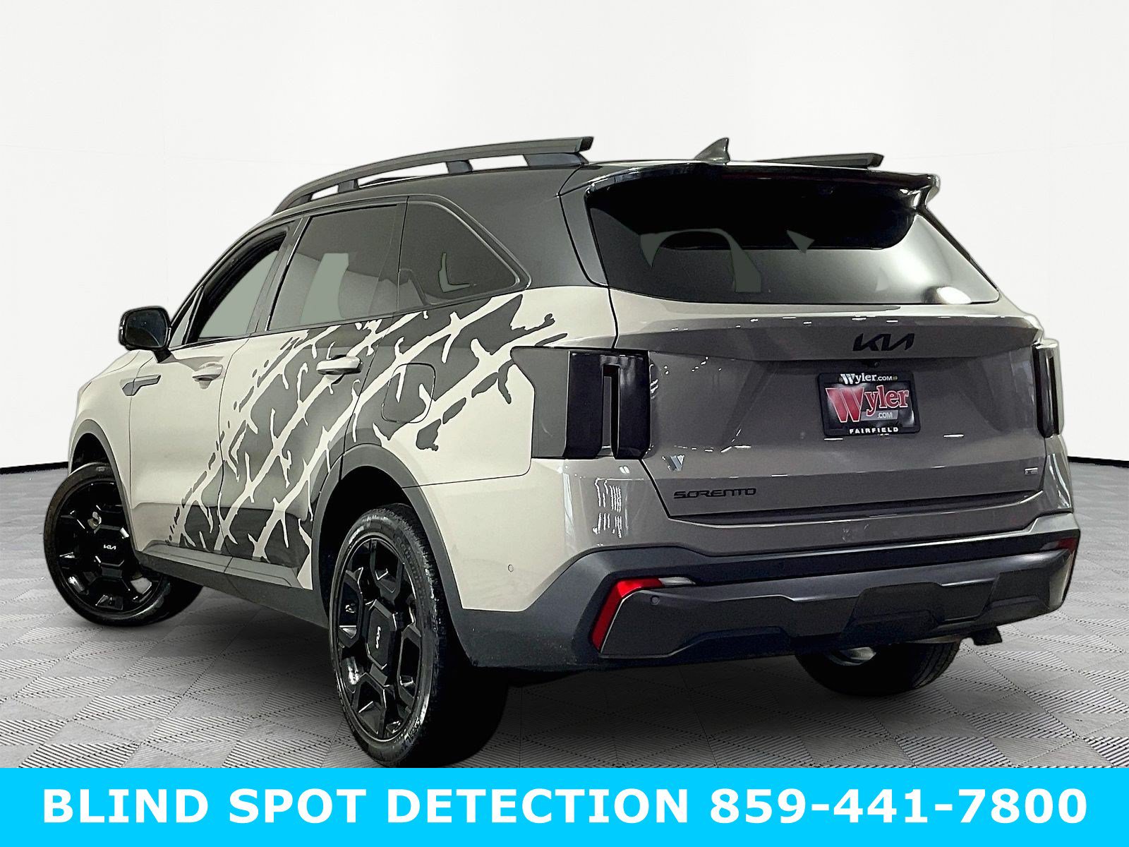 Used 2024 Kia Sorento SX Prestige w/ Olive Brown Leather Package AWD/4WD image 4