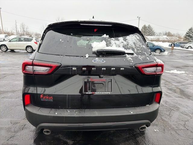 Used 2025 Ford Escape ST-Line image 6