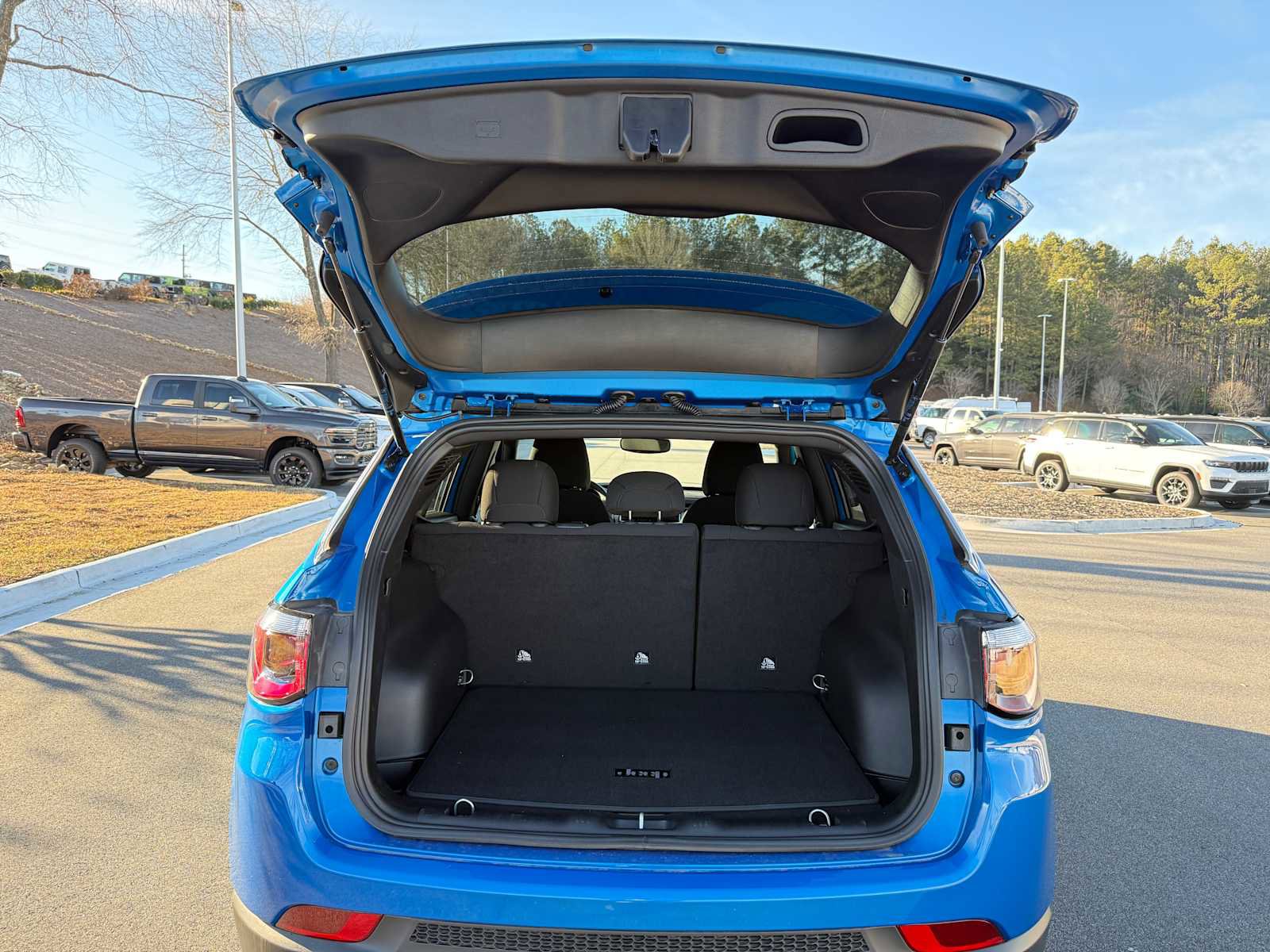 New 2025 Jeep Compass Sport image 30