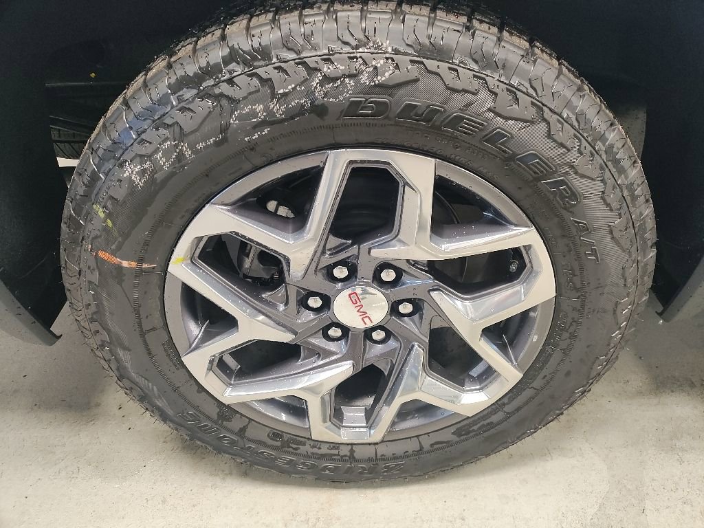 New 2026 GMC Sierra 1500 SLT AWD/4WD image 3