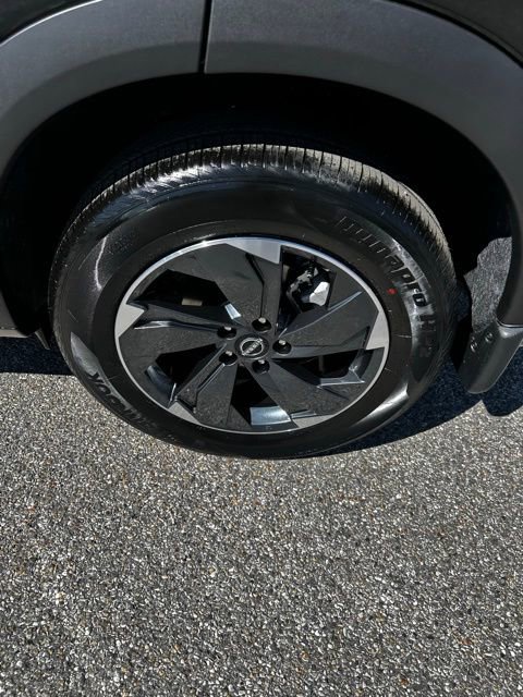 New 2026 Nissan Rogue SV image 9