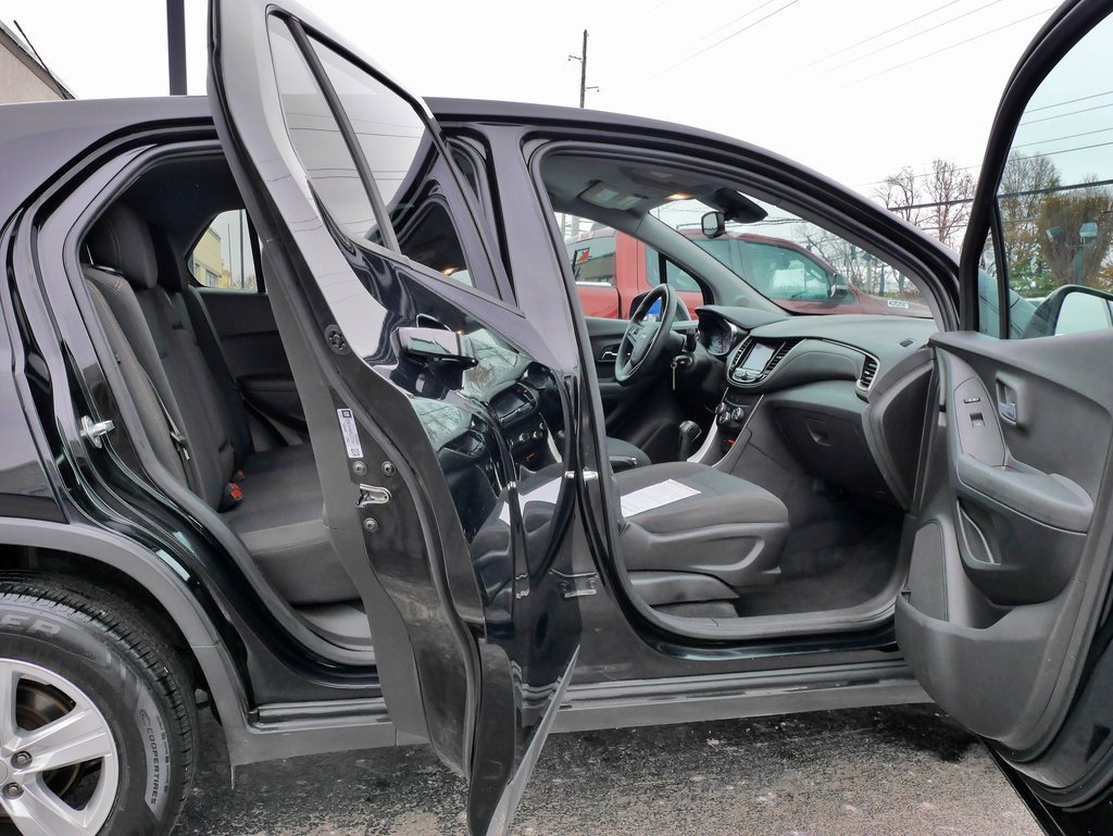 Used 2020 Chevrolet Trax LS w/ Tint and Cruise Package image 26