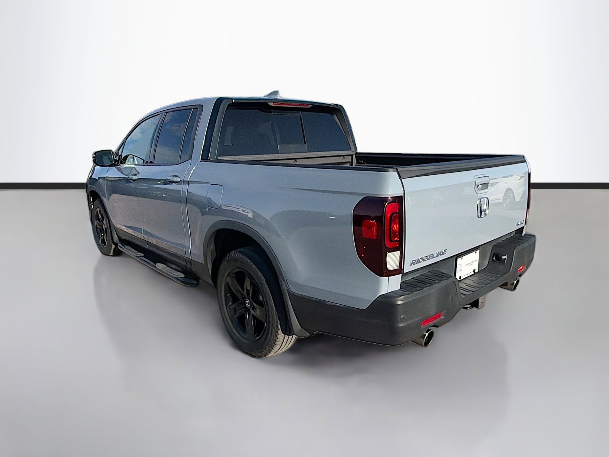 Used 2022 Honda Ridgeline Black Edition image 3