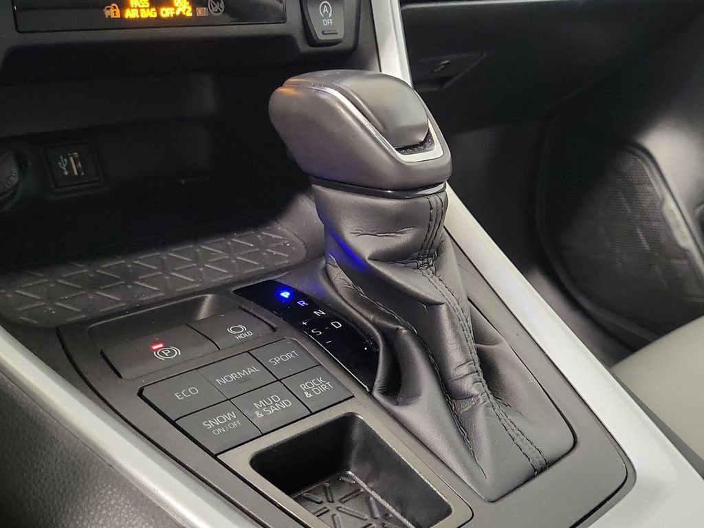 Certified 2023 Toyota RAV4 XLE Premium image 31