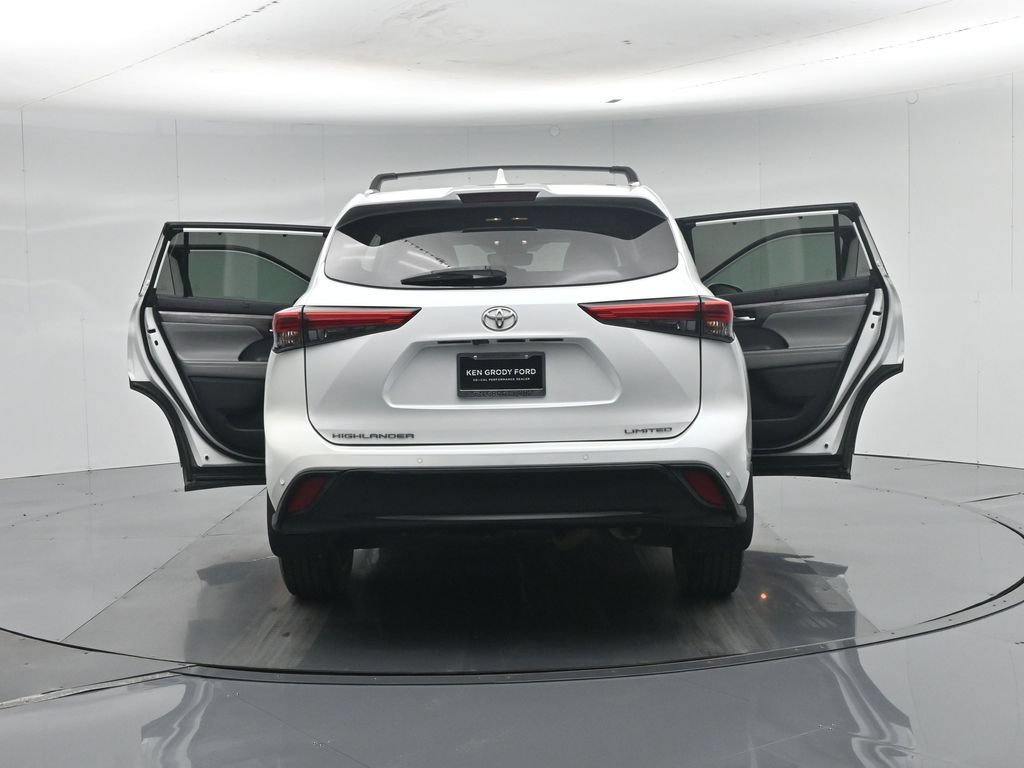 Used 2022 Toyota Highlander Limited FWD image 40