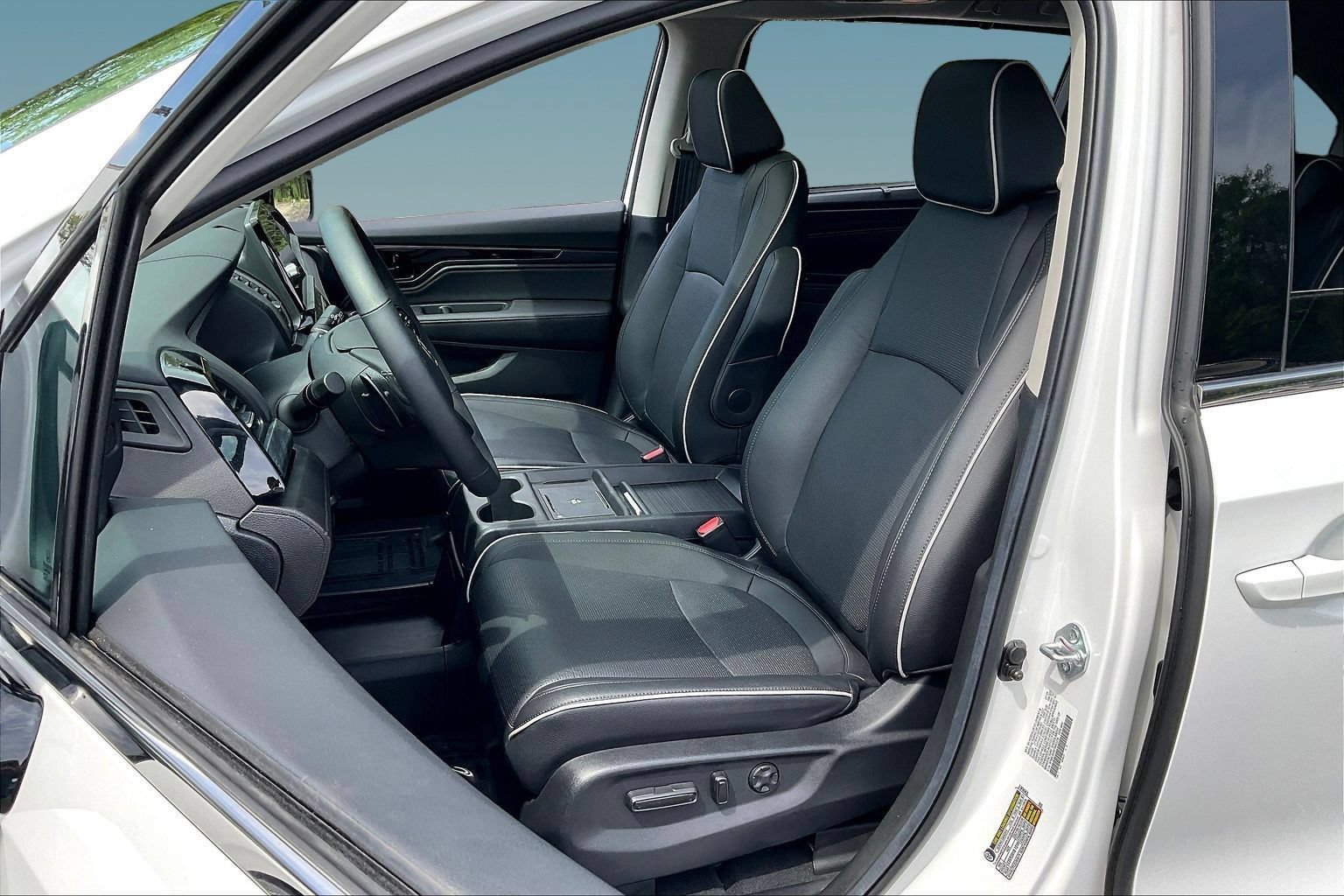 Used 2026 Honda Odyssey Elite image 21