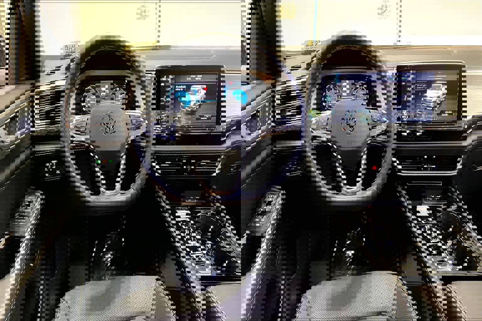 Used 2024 Volkswagen Atlas Cross Sport SE image 8