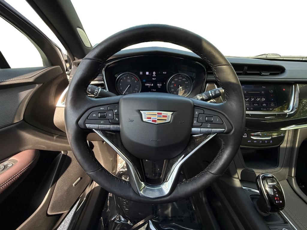 Used 2022 Cadillac XT6 Premium Luxury w/ Technology Package AWD/4WD image 12