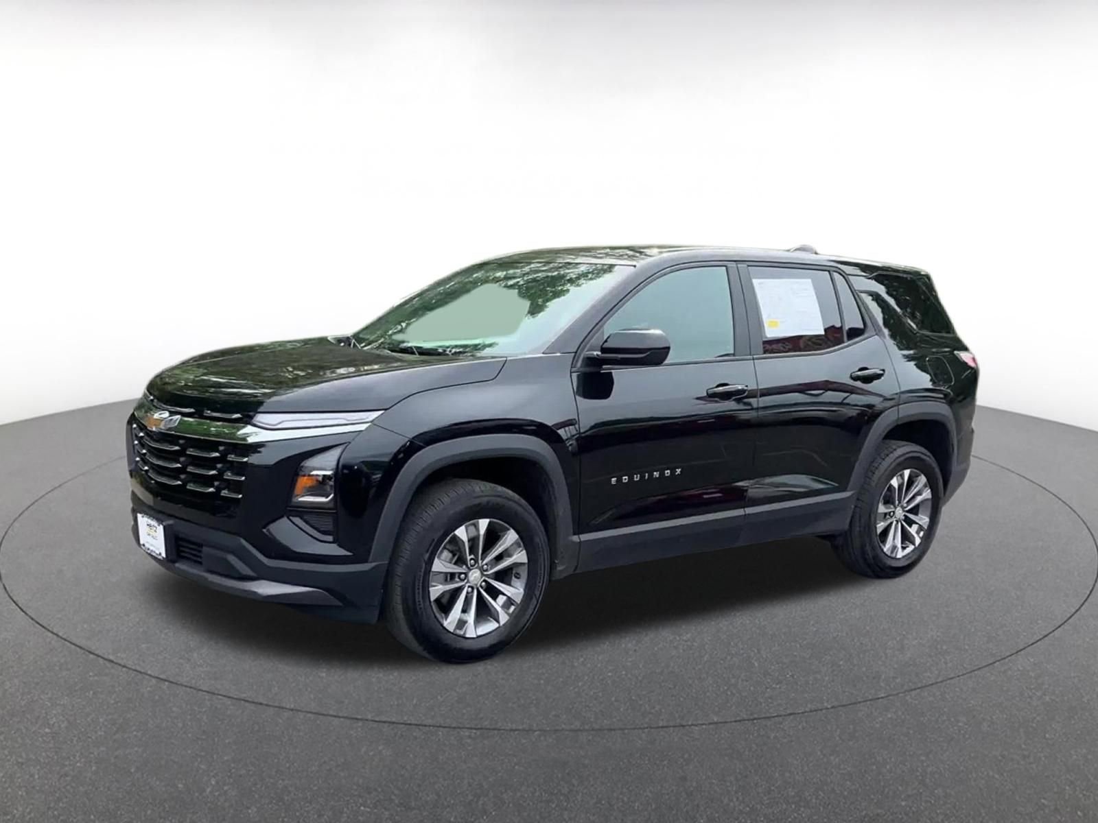 Used 2025 Chevrolet Equinox LT FWD image 8