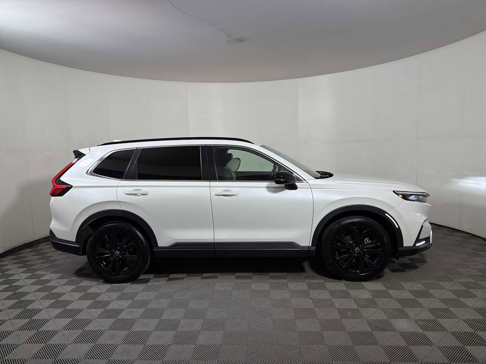 Used 2024 Honda CR-V Sport Touring image 7