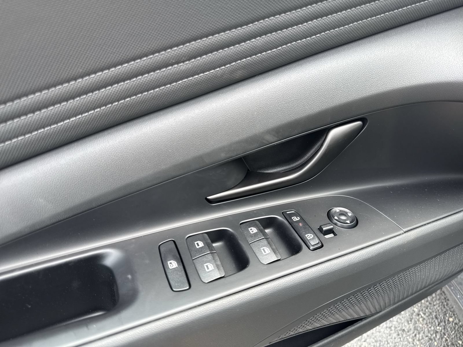 New 2026 Hyundai Elantra SEL Sport FWD image 15