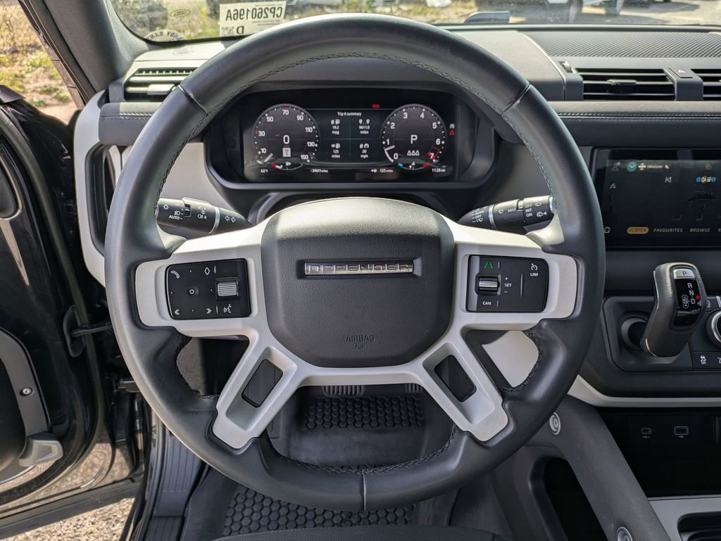 Used 2023 Land Rover Defender 90 X-Dynamic SE image 19