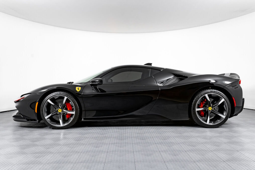 Used 2022 Ferrari SF90 Stradale image 3
