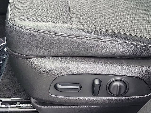 Used 2022 Buick Encore GX Select image 18