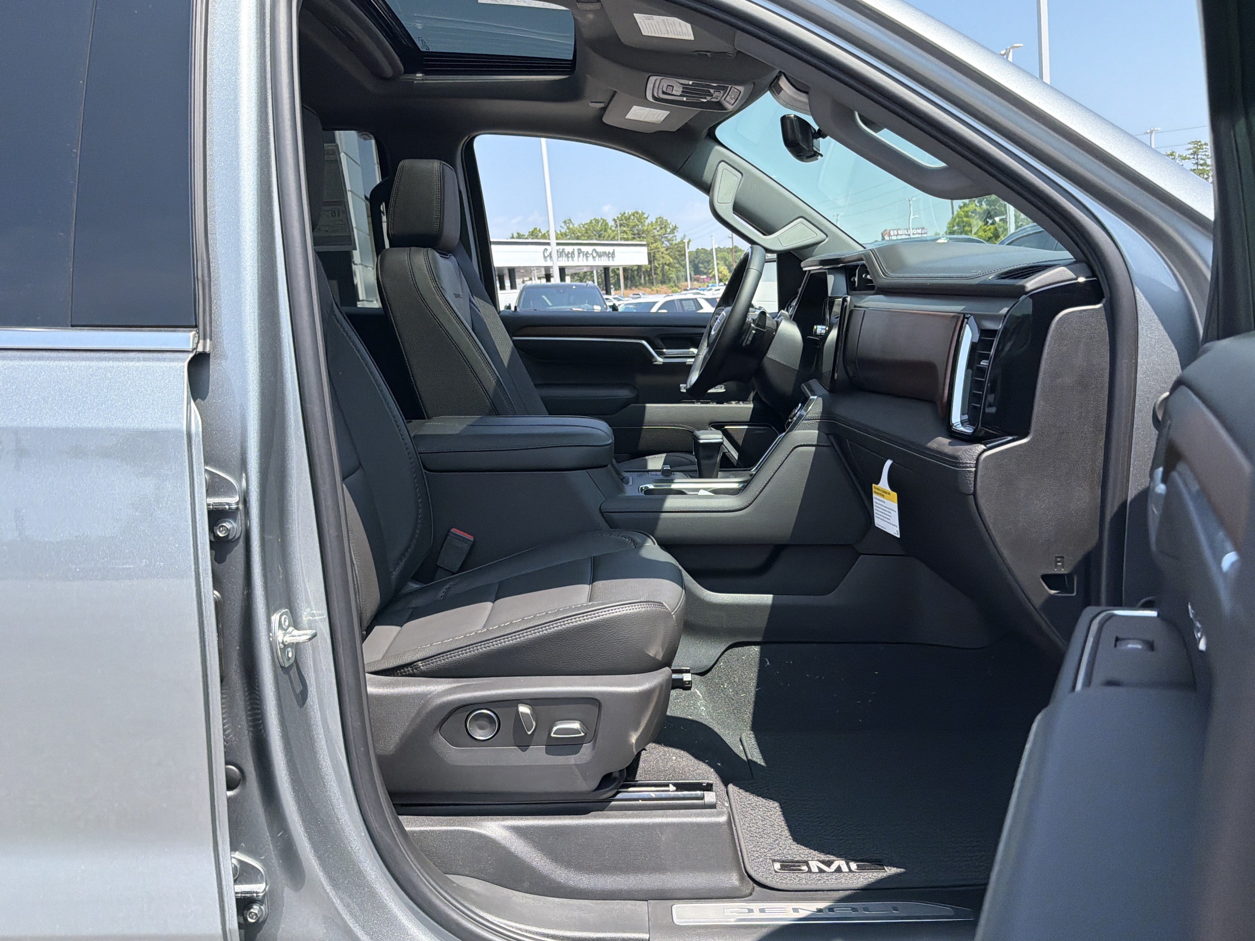 New 2026 GMC Sierra 1500 Denali AWD/4WD image 38