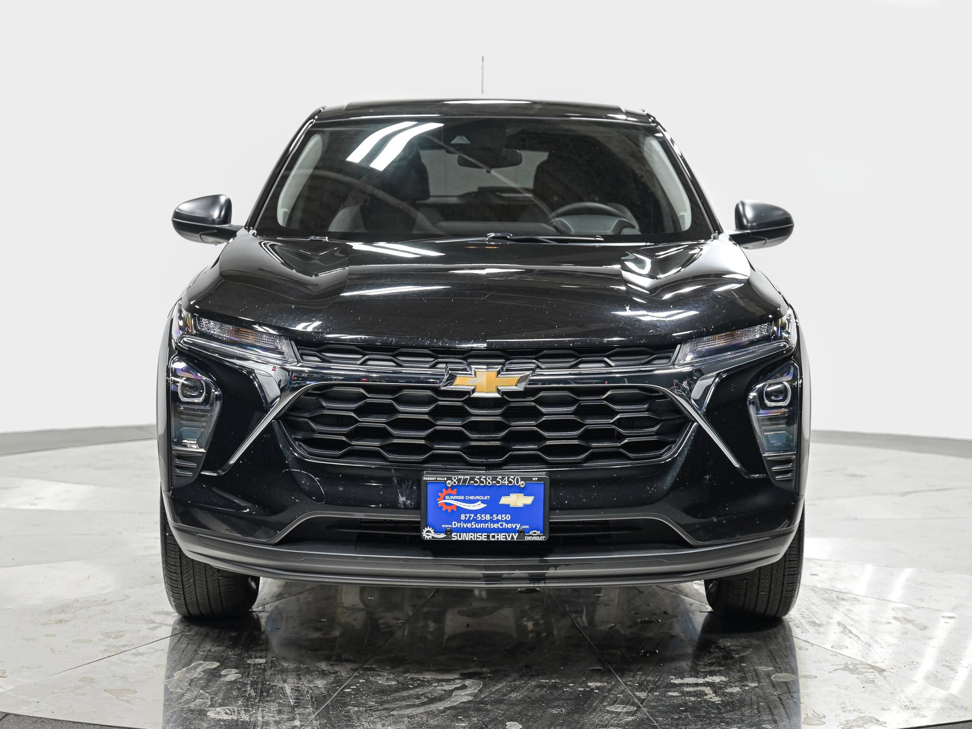 Used 2025 Chevrolet Trax LS FWD image 11