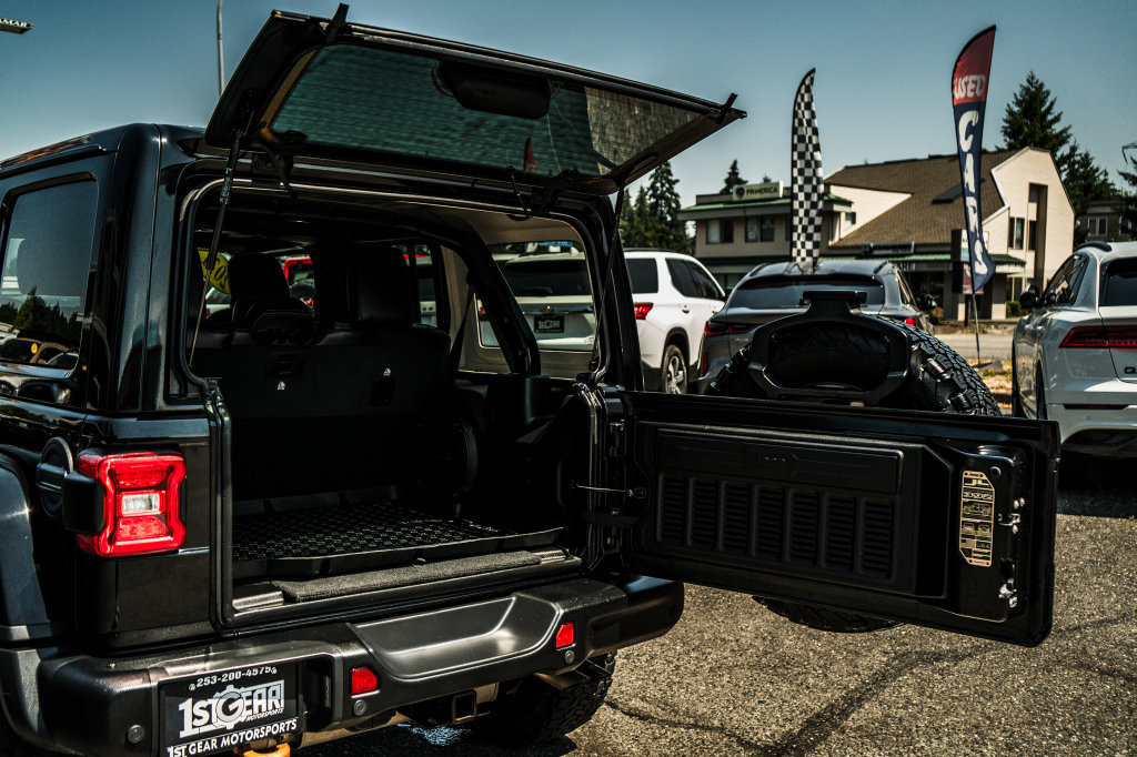 Used 2021 Jeep Wrangler Unlimited Rubicon w/ Trailer Tow Package AWD/4WD image 22