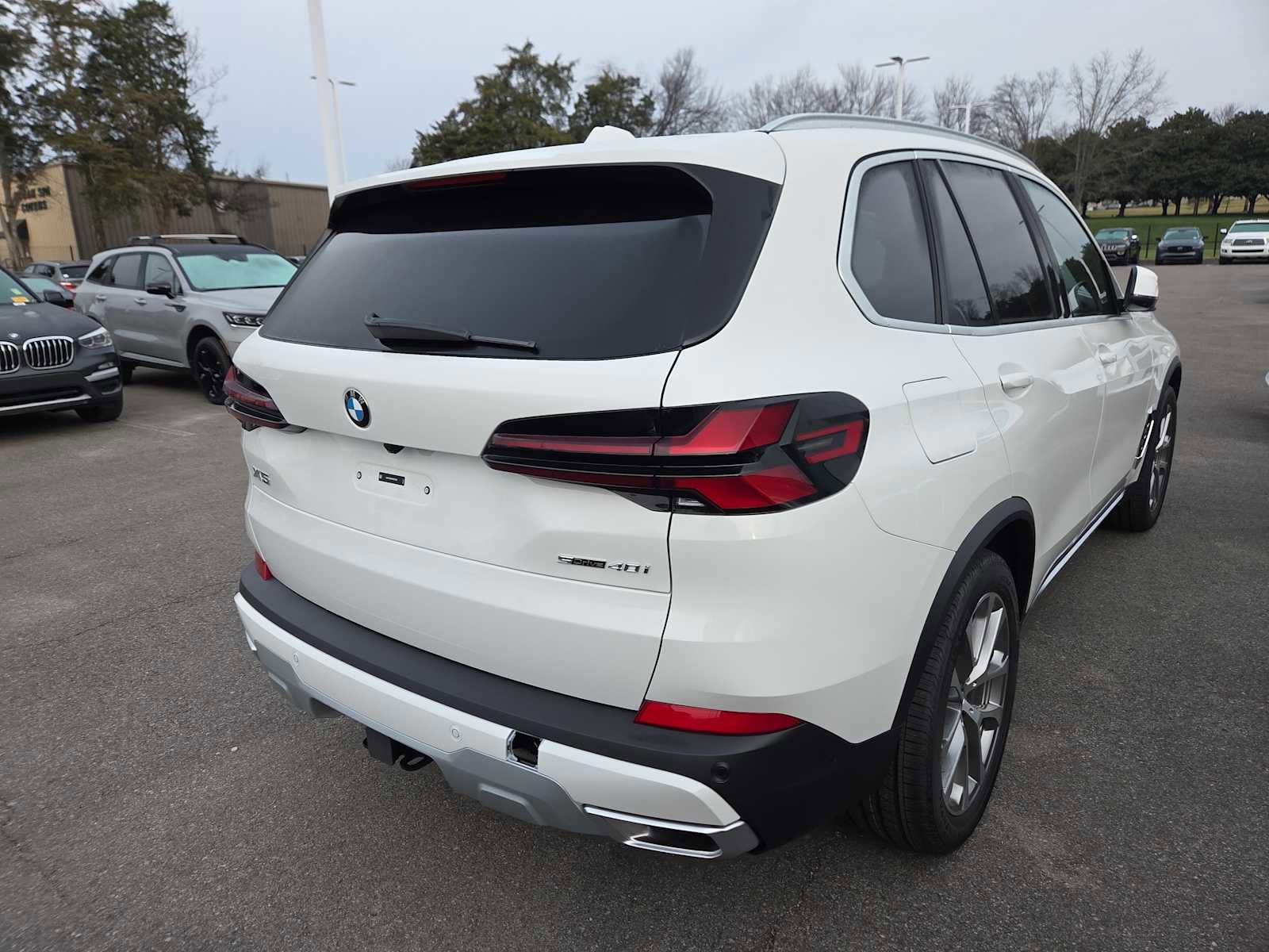 New 2026 BMW X5 sDrive40i image 5