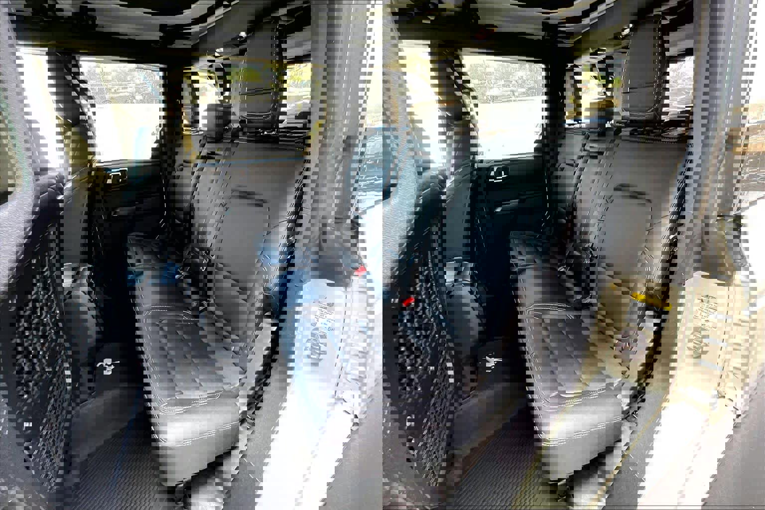 Used 2025 Ford Bronco Badlands image 21