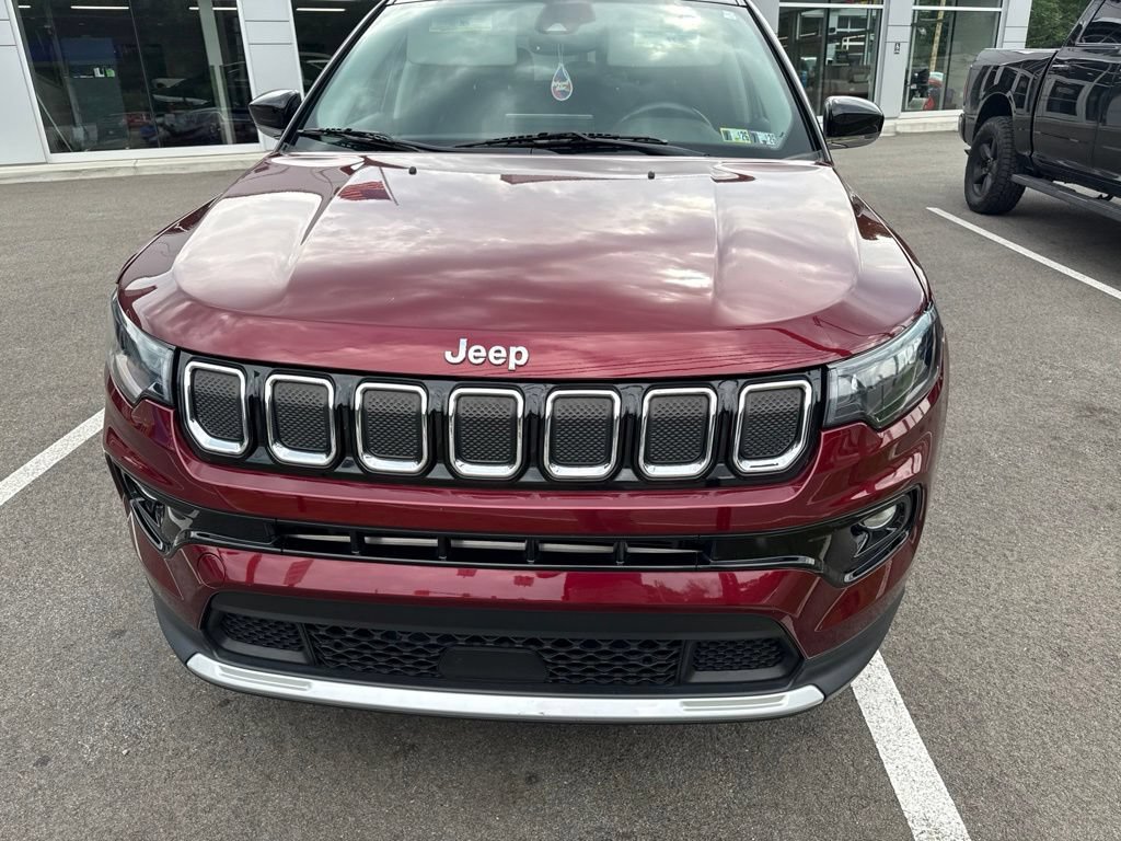 Certified 2022 Jeep Compass Limited w/ Sun and Sound Group AWD/4WD image 4