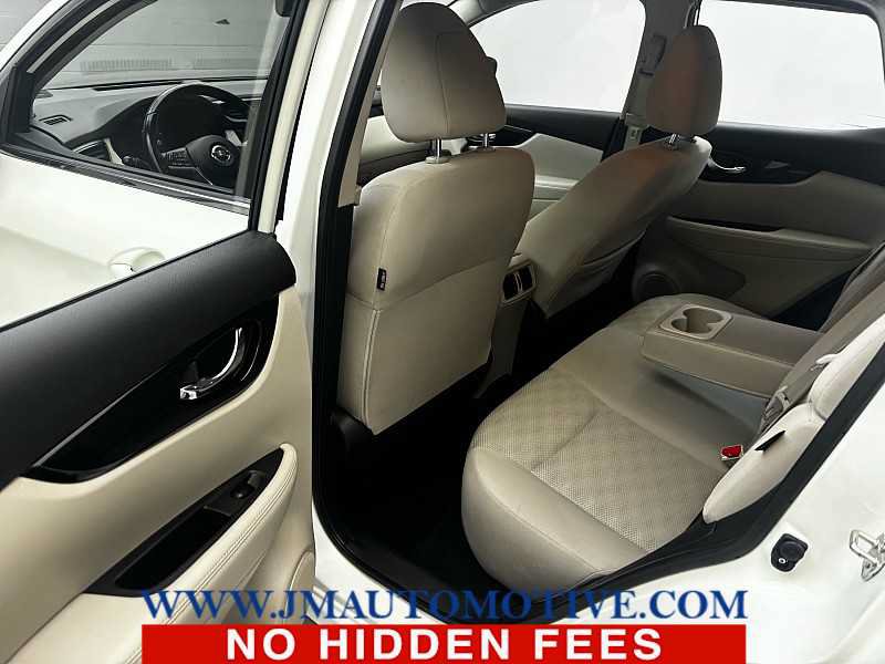 Used 2022 Nissan Rogue Sport SV AWD/4WD image 29