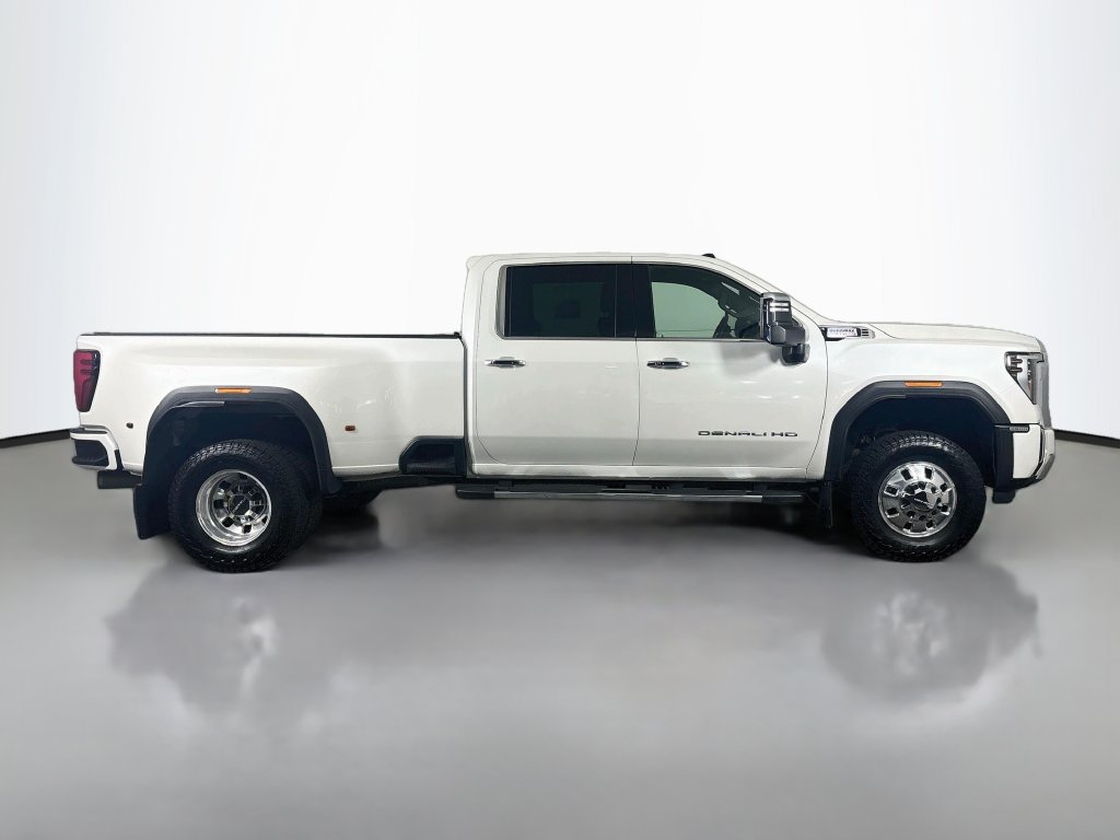 Used 2024 GMC Sierra 3500 Denali w/ Snow Plow Prep/Camper Package AWD/4WD image 9