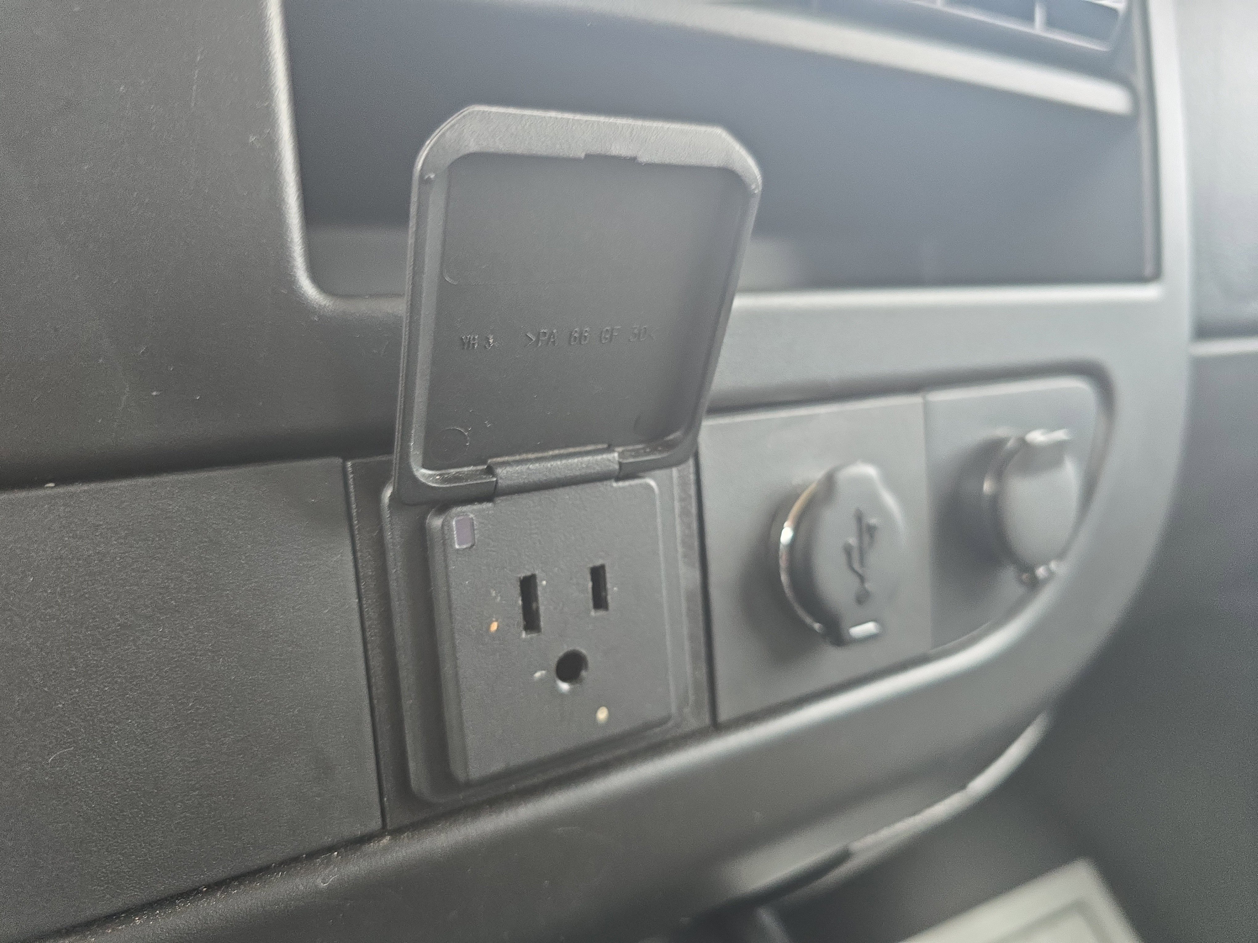 Used 2023 Chevrolet Express 3500 LS image 32