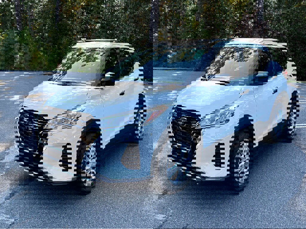 New 2025 Nissan Kicks Play S image 3