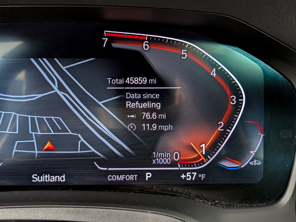 Certified 2022 BMW 330i xDrive Sedan w/ Premium Package 2 AWD/4WD image 34