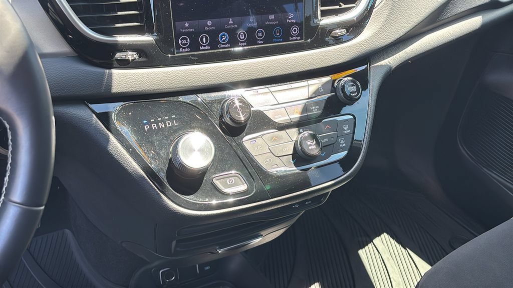 Used 2018 Chrysler Pacifica Touring Plus FWD image 20