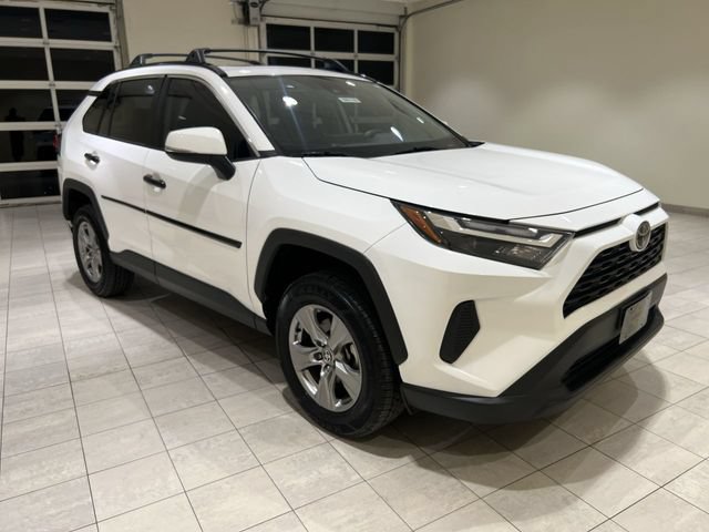 Used 2025 Toyota RAV4 XLE w/ Convenience Package FWD image 7