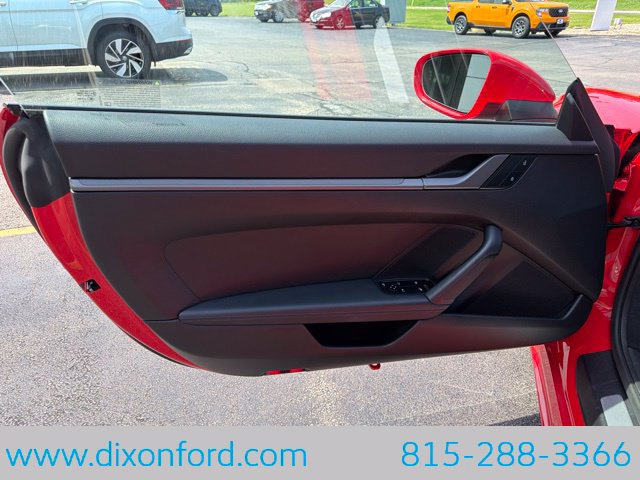 Used 2024 Porsche 911 Carrera RWD image 26