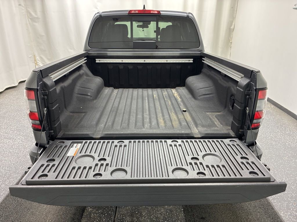 Used 2024 Nissan Frontier SV w/ SV Convenience Package AWD/4WD image 7