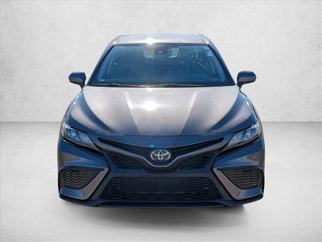 Used 2021 Toyota Camry SE video 2