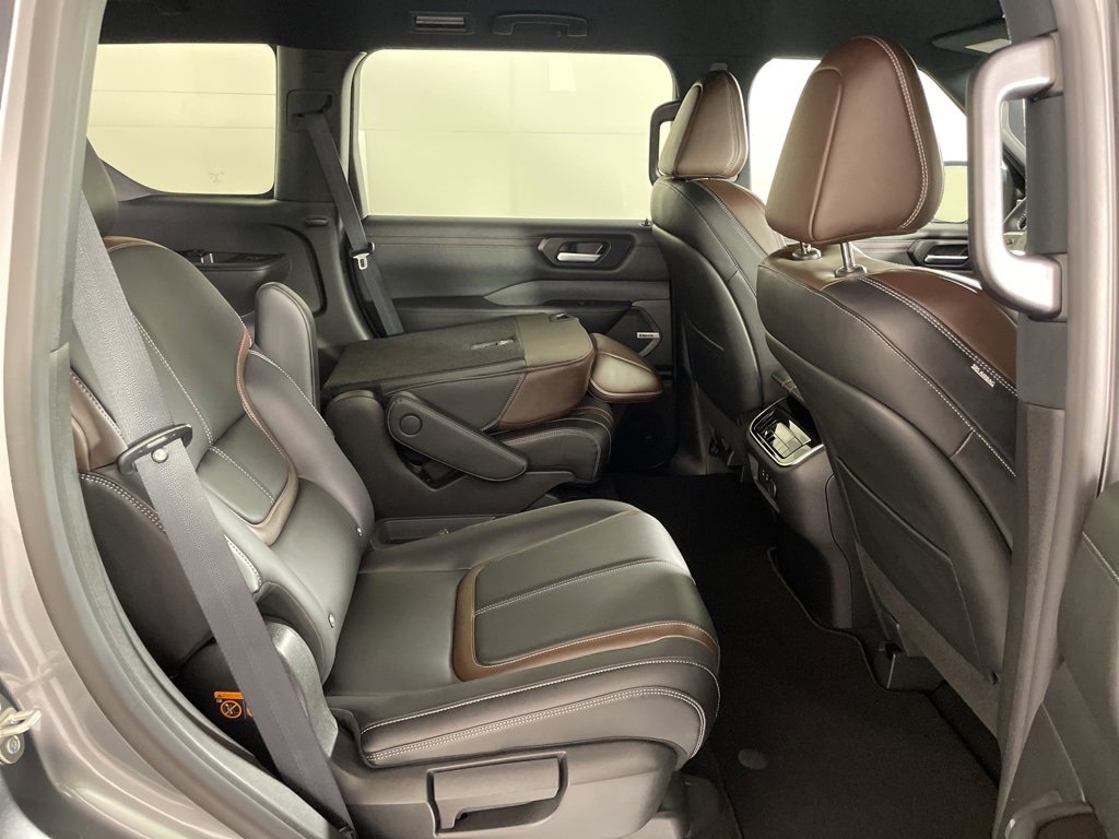 New 2026 Nissan Armada SL image 43
