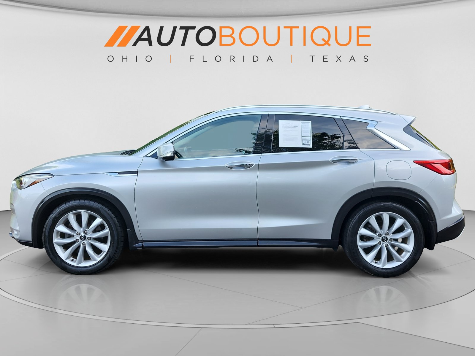 Used 2019 INFINITI QX50 Essential w/ Proactive Package AWD/4WD image 2