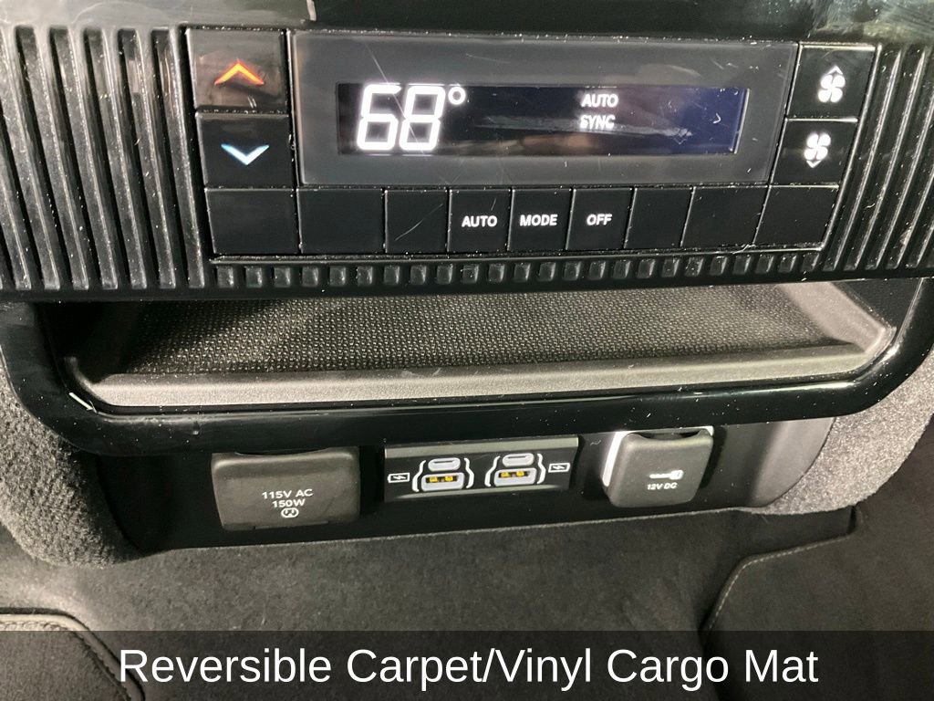 Used 2023 Jeep Wagoneer 4WD w/ Premium Group I image 31