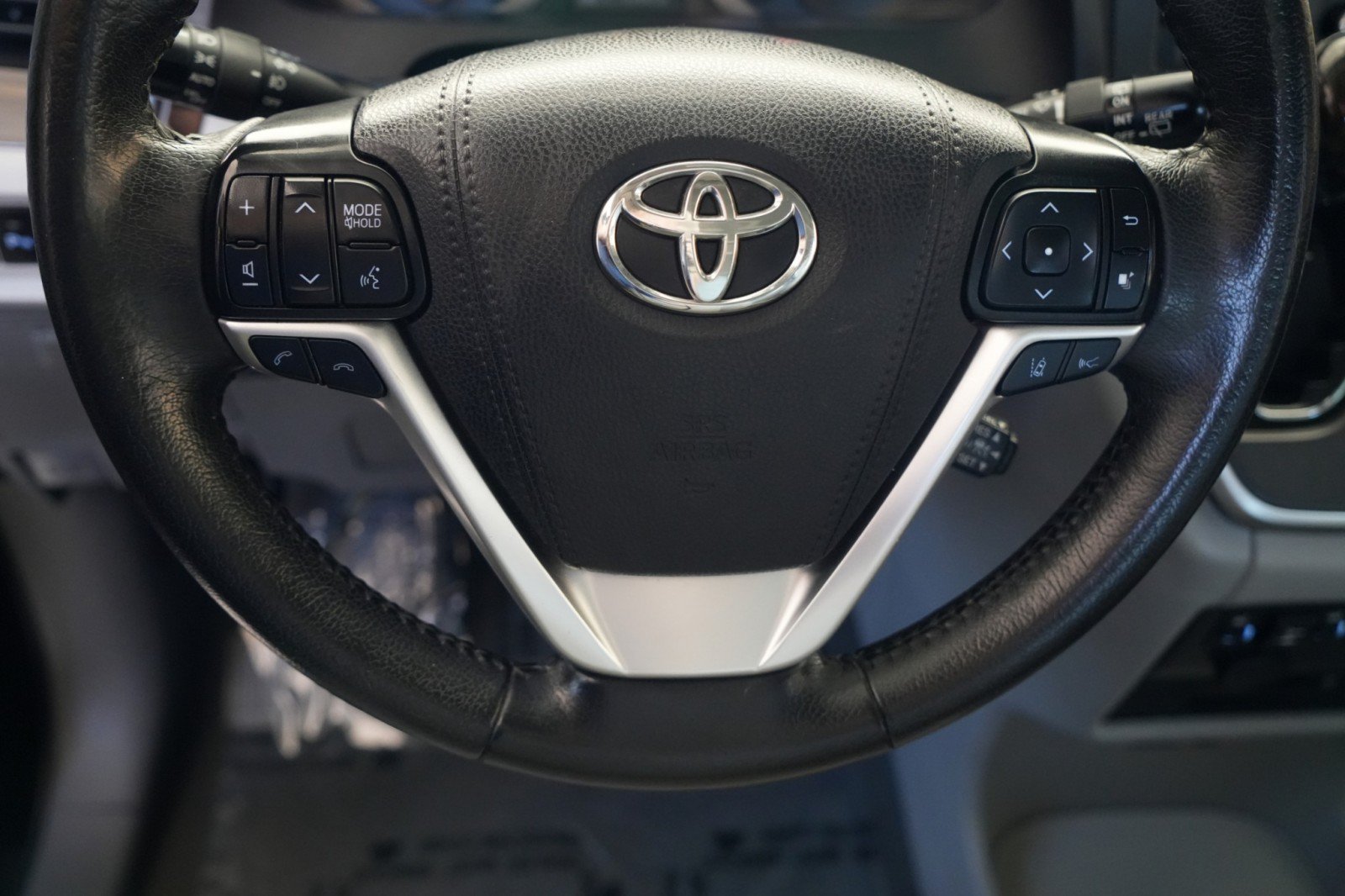 Used 2020 Toyota Sienna XLE Premium AWD/4WD image 11