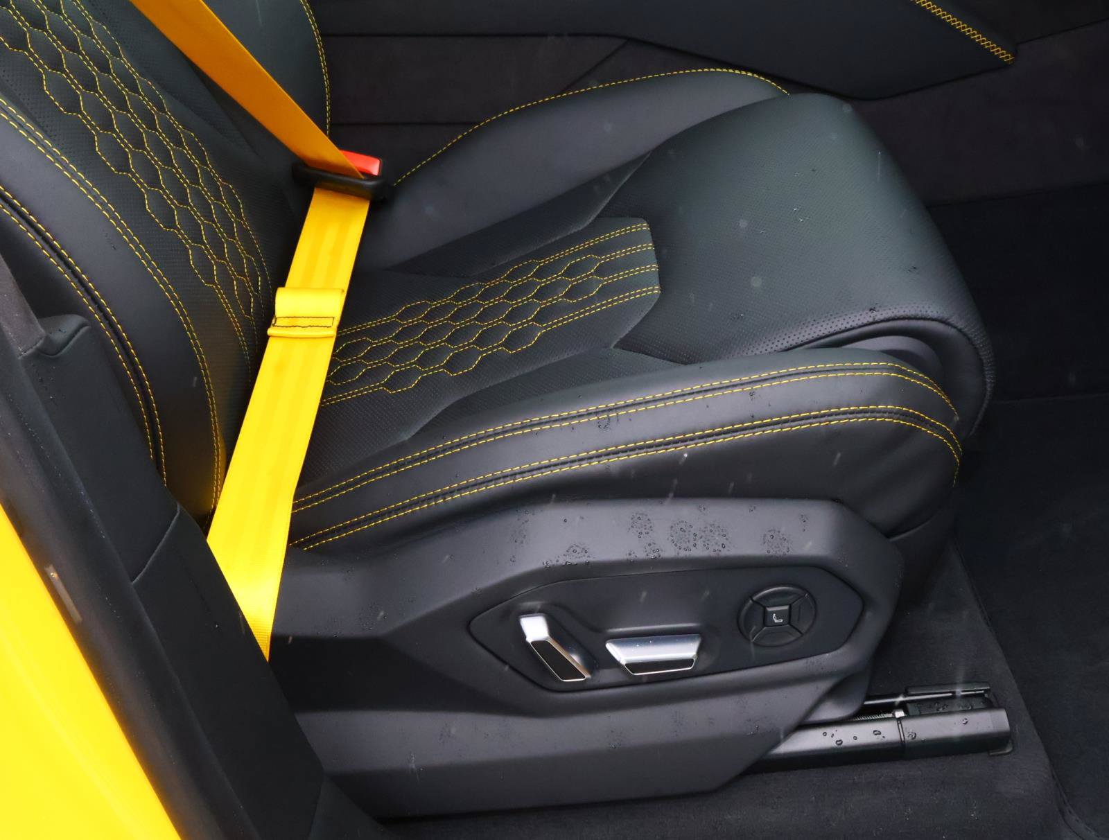 Used 2025 Lamborghini Urus SE AWD/4WD image 19
