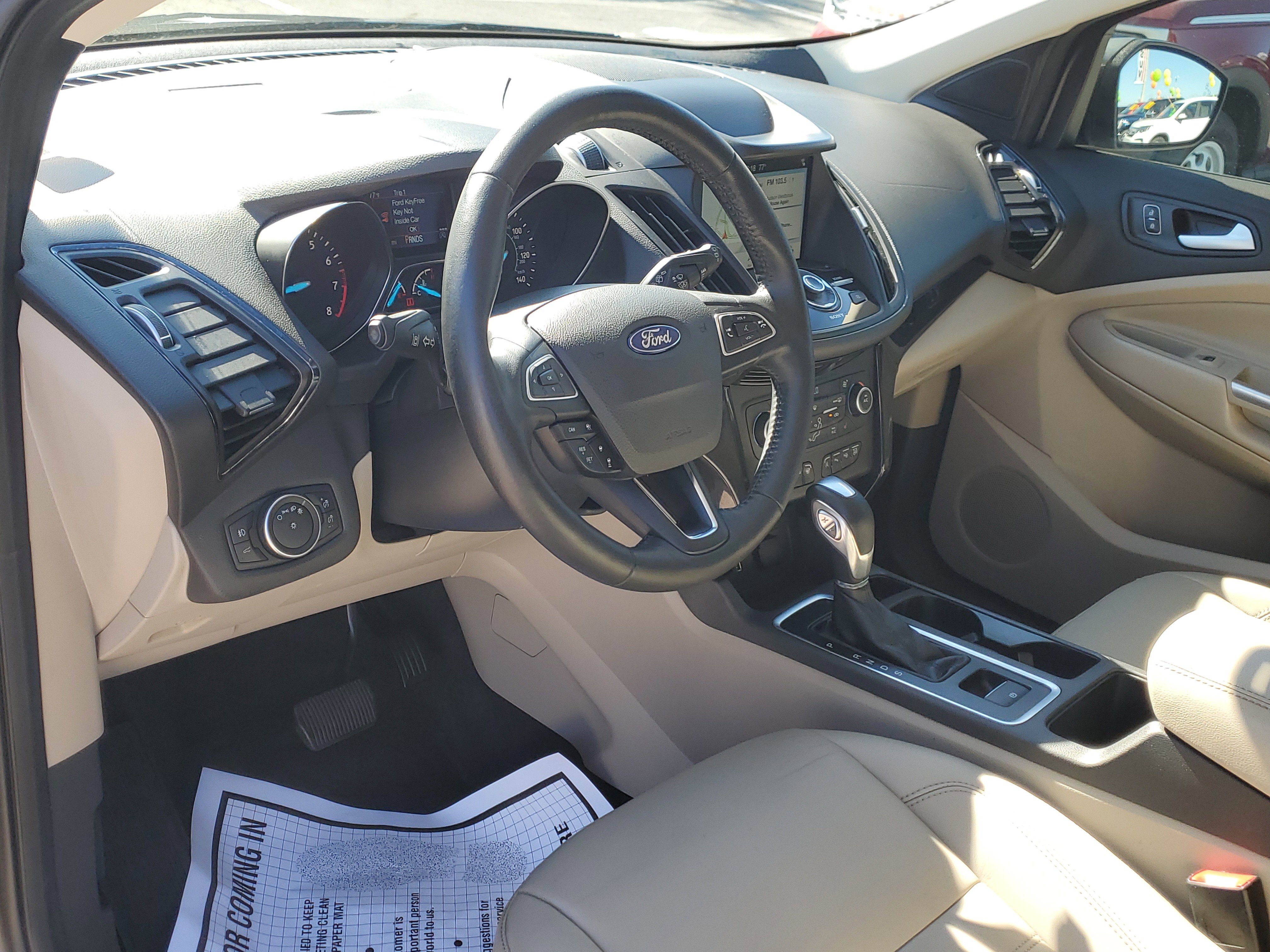 Used 2019 Ford Escape Titanium image 22