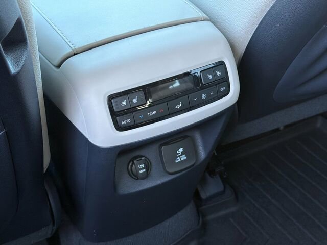 Used 2023 Hyundai Palisade Limited w/ Cargo Package image 16