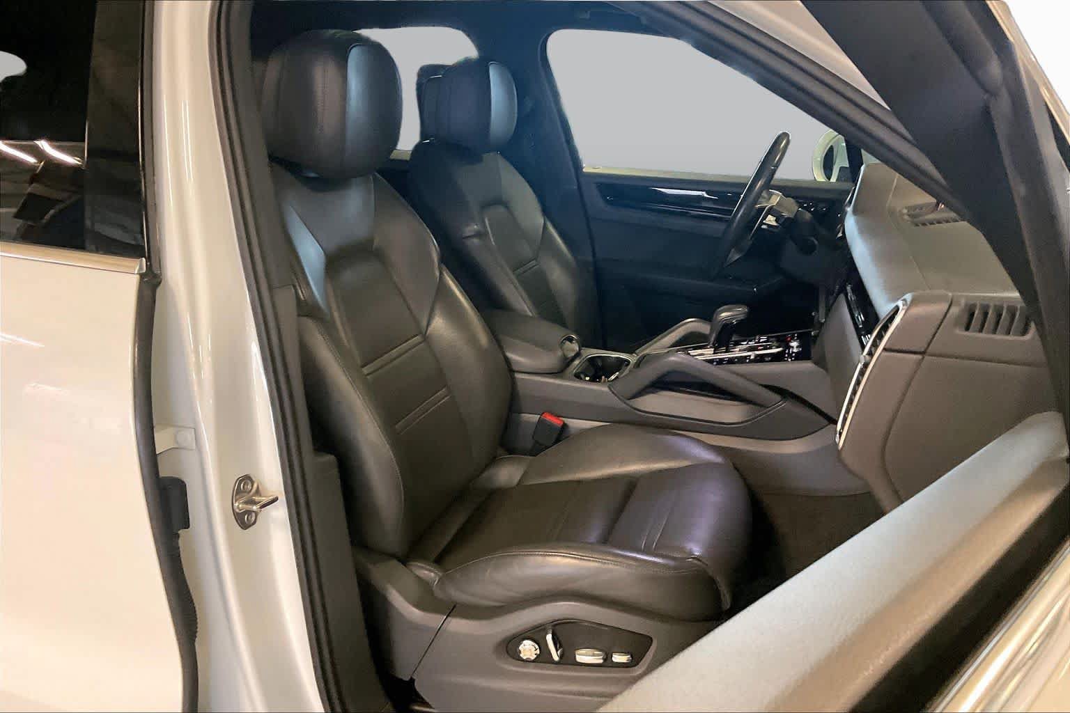 Used 2019 Porsche Cayenne AWD/4WD image 8