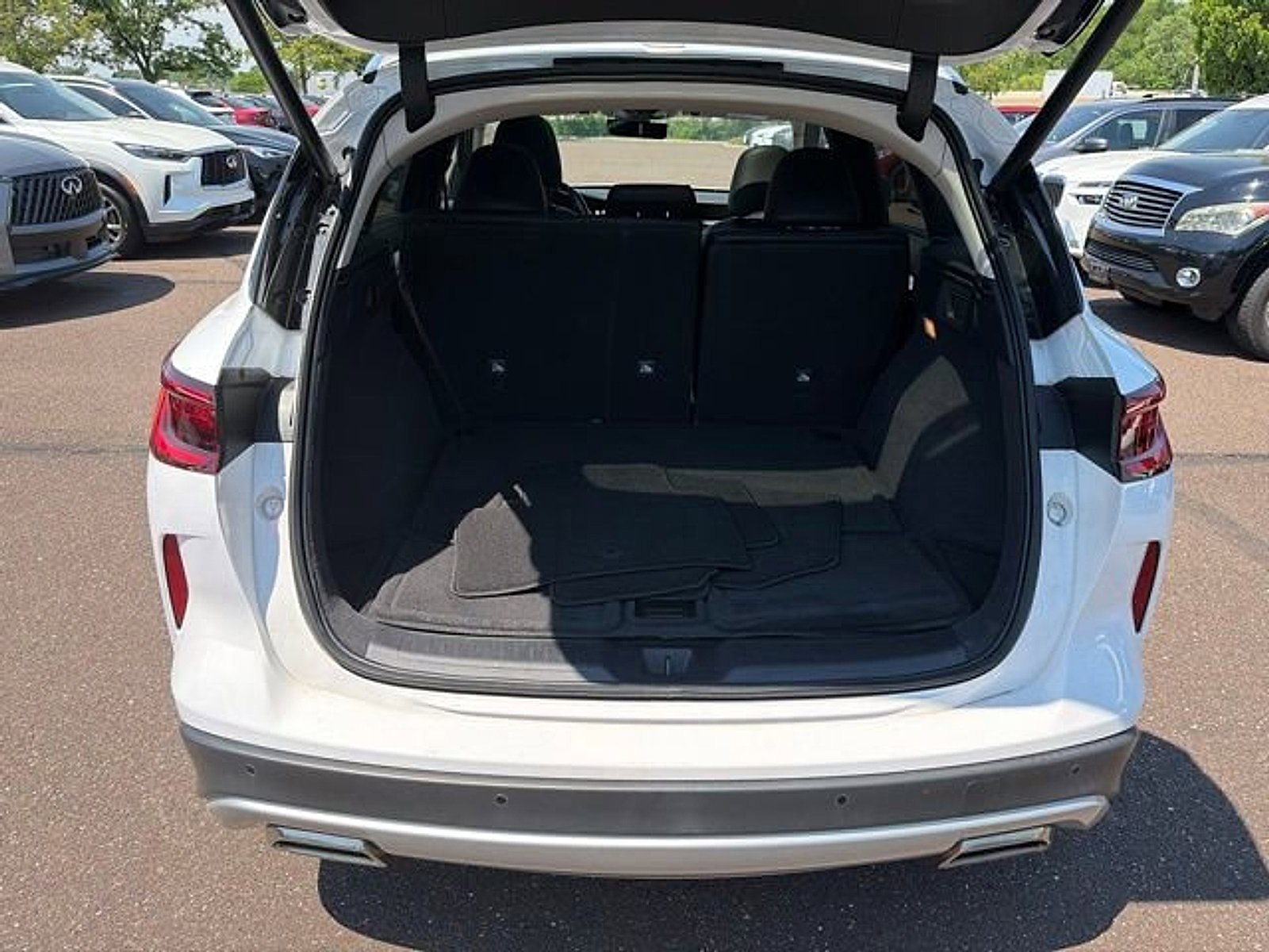Used 2023 INFINITI QX50 Luxe w/ Cargo Package AWD/4WD image 20