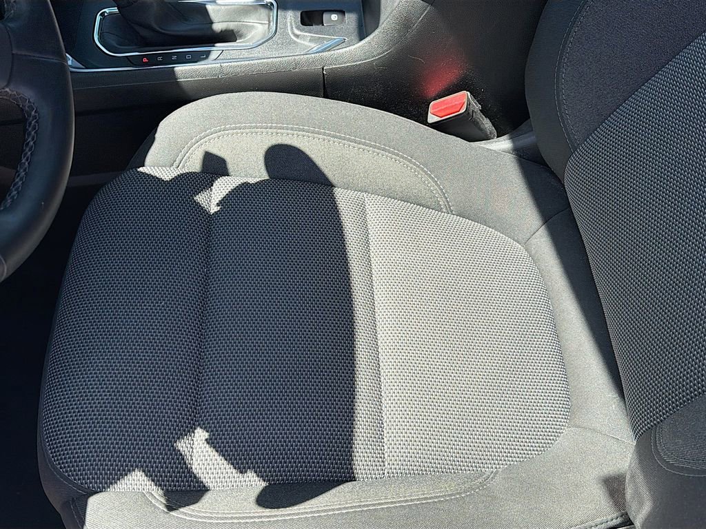 Used 2023 Chevrolet Traverse LT image 18